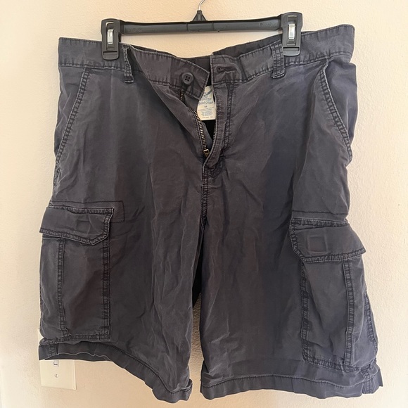 Gray cargo shorts - Picture 3 of 6